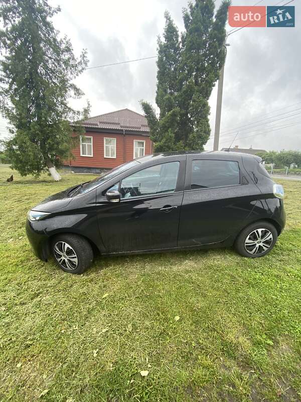 Хетчбек Renault Zoe 2013 в 