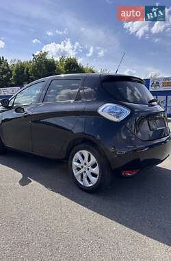Хэтчбек Renault Zoe 2016 в 