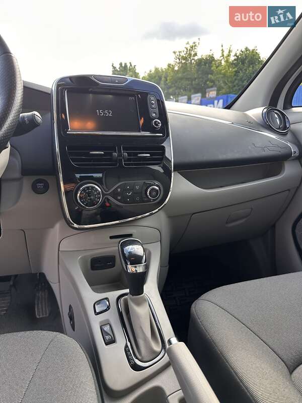 Хетчбек Renault Zoe 2016 в Києві