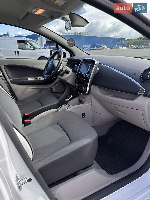 Хетчбек Renault Zoe 2016 в Києві