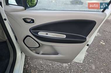 Хэтчбек Renault Zoe 2016 в 
