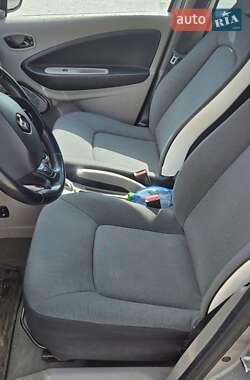 Хэтчбек Renault Zoe 2015 в 