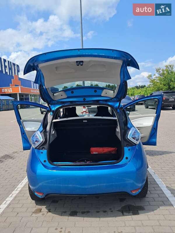 Хэтчбек Renault Zoe 2016 в Дубно
