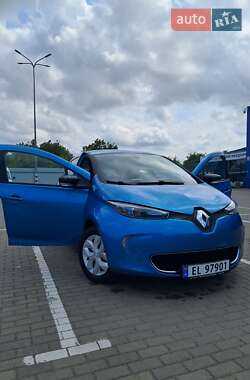 Хэтчбек Renault Zoe 2016 в 
