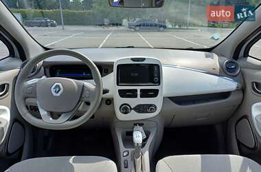 Хэтчбек Renault Zoe 2017 в 