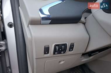 Хэтчбек Renault Zoe 2014 в 