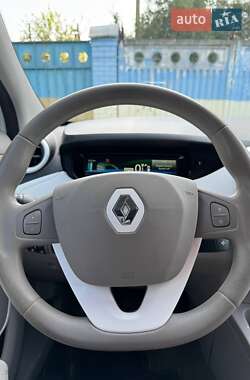 Хетчбек Renault Zoe 2016 в 