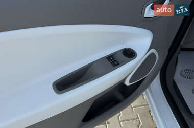 Хэтчбек Renault Zoe 2019 в 