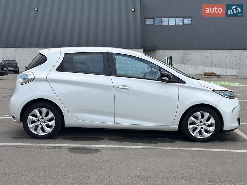 Хэтчбек Renault Zoe 2015 в Киеве