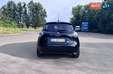 Хэтчбек Renault Zoe 2015 в 