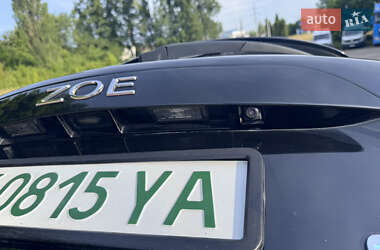 Хэтчбек Renault Zoe 2015 в 
