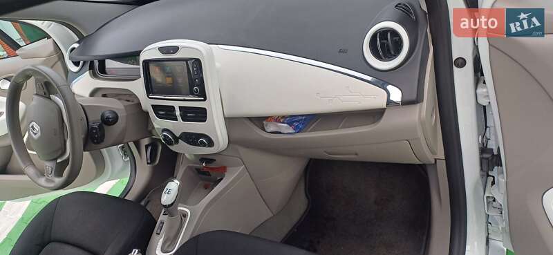 Хэтчбек Renault Zoe 2015 в Киеве фото 11 Хэтчбек Renault Zoe 2015 в Киеве