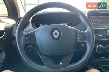 Хэтчбек Renault Zoe 2017 в 