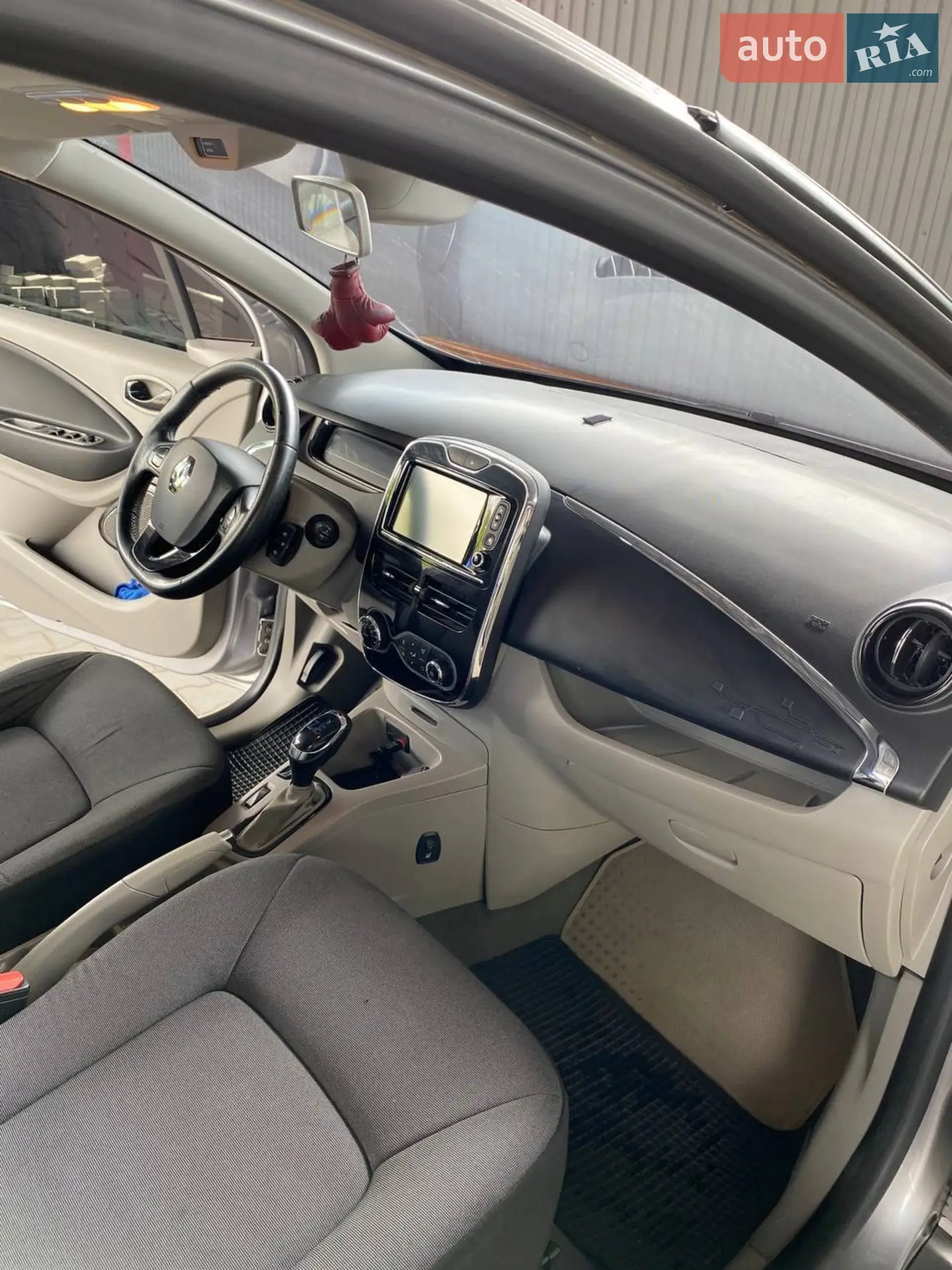 2015 Renault ZOE - мініатюра 13
