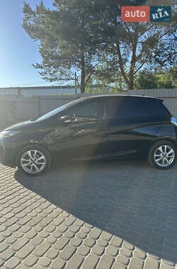 Хэтчбек Renault Zoe 2017 в 
