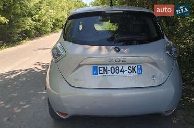 Хэтчбек Renault Zoe 2017 в 