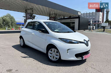 Хэтчбек Renault Zoe 2017 в 