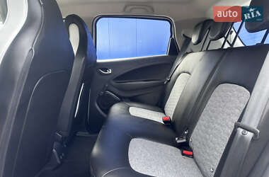 Хэтчбек Renault Zoe 2020 в 