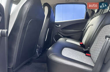 Хэтчбек Renault Zoe 2020 в 