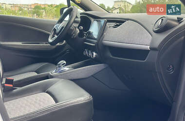 Хэтчбек Renault Zoe 2020 в 
