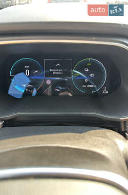 Хэтчбек Renault Zoe 2021 в 