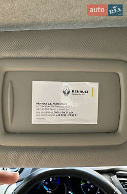 Хэтчбек Renault Zoe 2021 в 