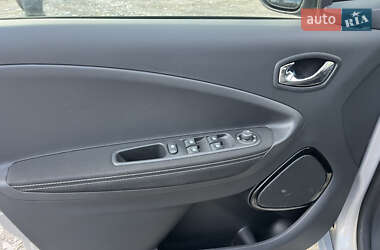 Хэтчбек Renault Zoe 2017 в 
