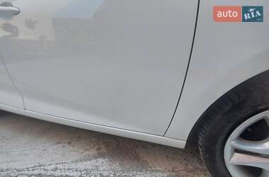 Хэтчбек Renault Zoe 2017 в 