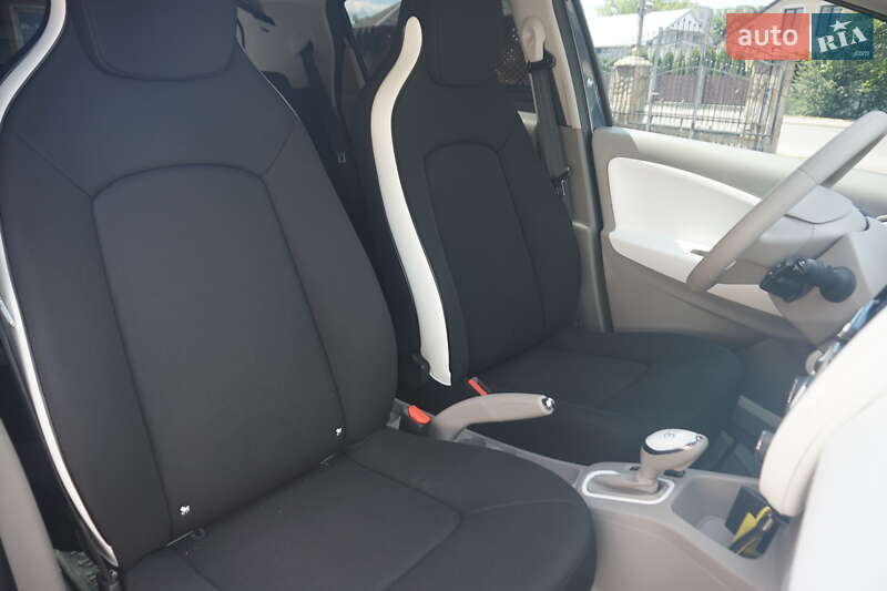 Хэтчбек Renault Zoe 2017 в Самборе