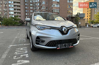 Хэтчбек Renault Zoe 2021 в 