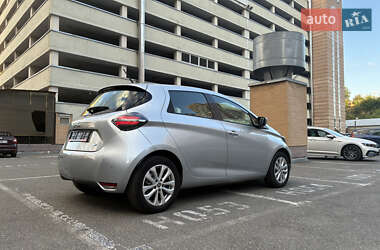 Хэтчбек Renault Zoe 2021 в 