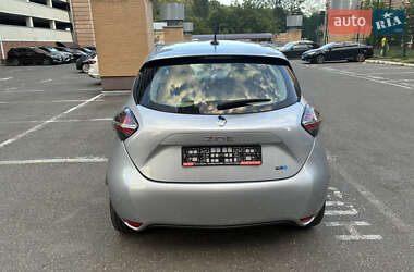 Хэтчбек Renault Zoe 2021 в 