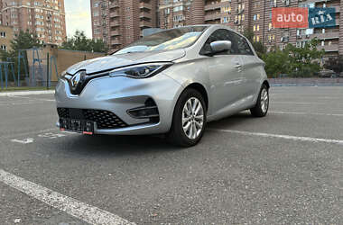 Хэтчбек Renault Zoe 2021 в 