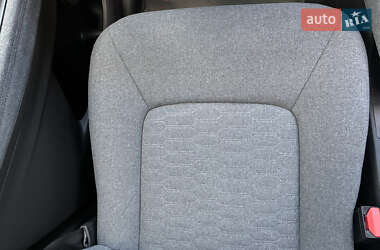 Хэтчбек Renault Zoe 2021 в 