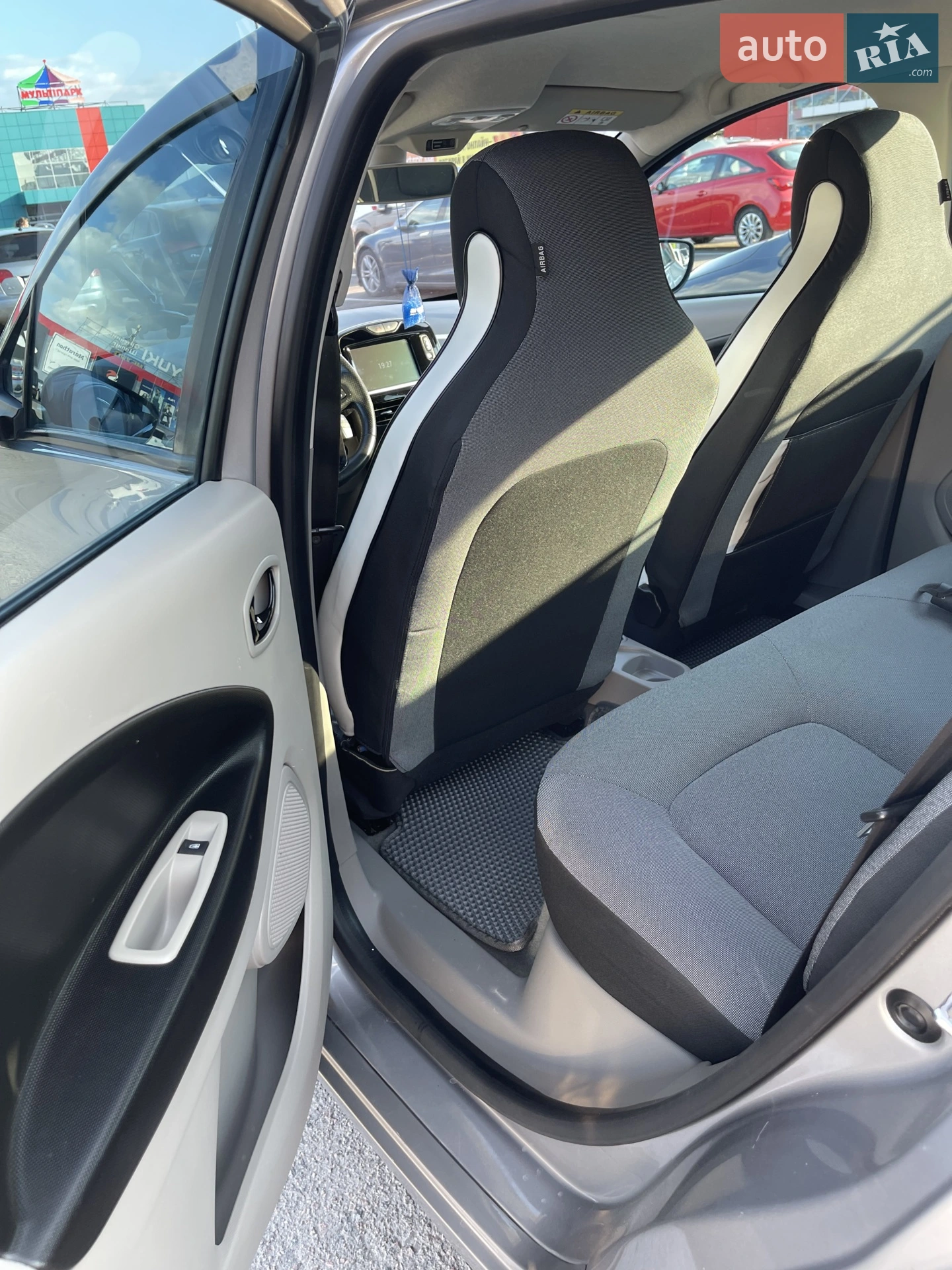 2015 Renault ZOE - мініатюра 7