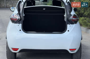 Хэтчбек Renault Zoe 2019 в 