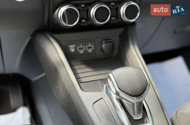 Хэтчбек Renault Zoe 2019 в 