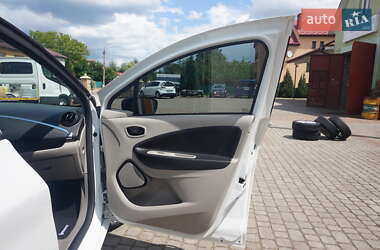 Хетчбек Renault Zoe 2016 в 