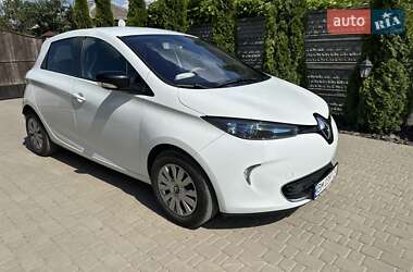 Хэтчбек Renault Zoe 2015 в 