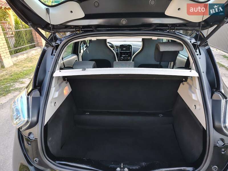 Хэтчбек Renault Zoe 2015 в Дубно