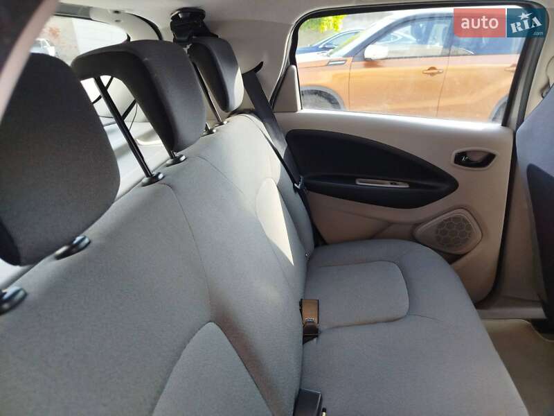 Хетчбек Renault Zoe 2015 в Львові