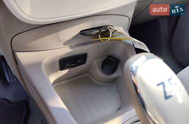 Хэтчбек Renault Zoe 2017 в 