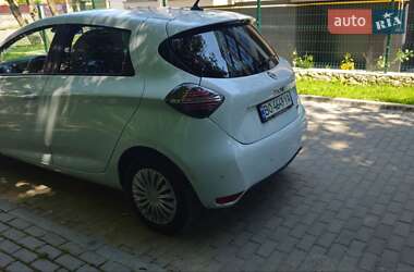 Хэтчбек Renault Zoe 2021 в 