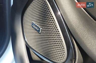 Хэтчбек Renault Zoe 2021 в 