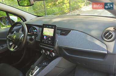 Хэтчбек Renault Zoe 2021 в 