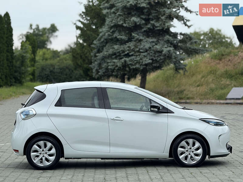 Хэтчбек Renault Zoe 2016 в Дубно