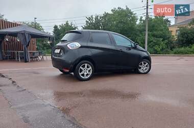 Хэтчбек Renault Zoe 2015 в 