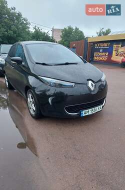 Хэтчбек Renault Zoe 2015 в 