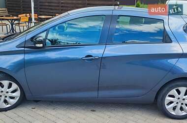 Хэтчбек Renault Zoe 2017 в 