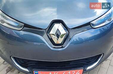 Хэтчбек Renault Zoe 2017 в 